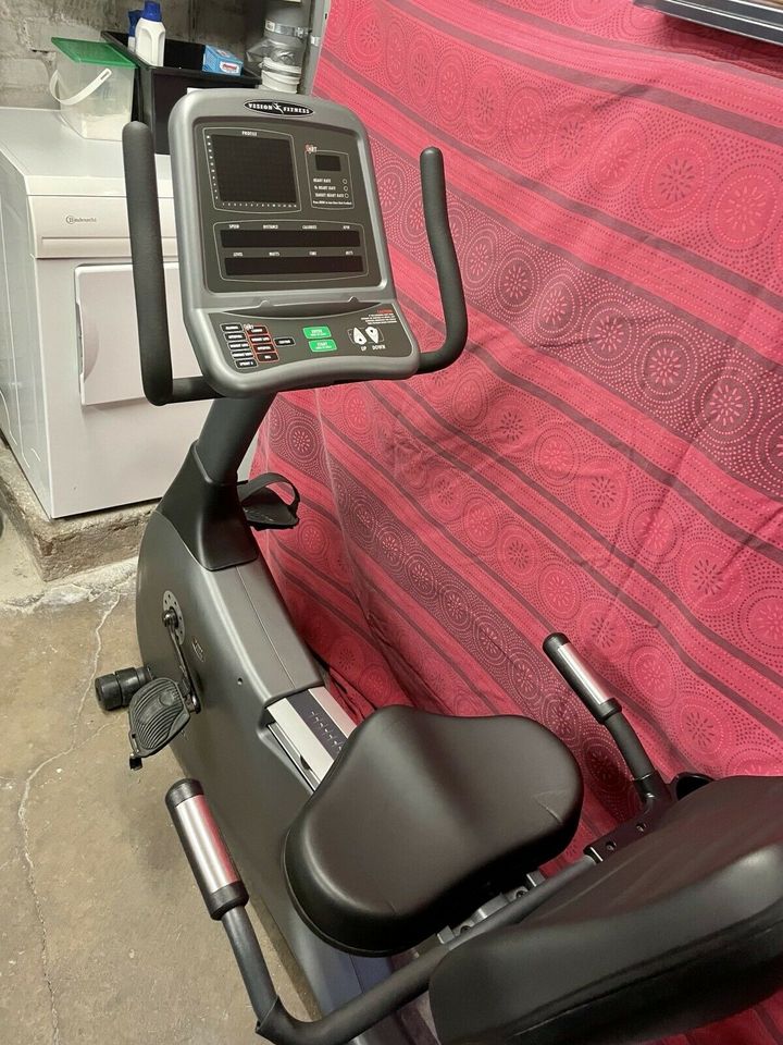 Vision Fitness R2600 HRT Ergometer Heimtrainer Fitness Fahrrad in