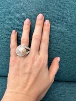 Großer Ring mit Perle Strass 16/52 Edelstahl Imposant! Hessen - Liederbach Vorschau