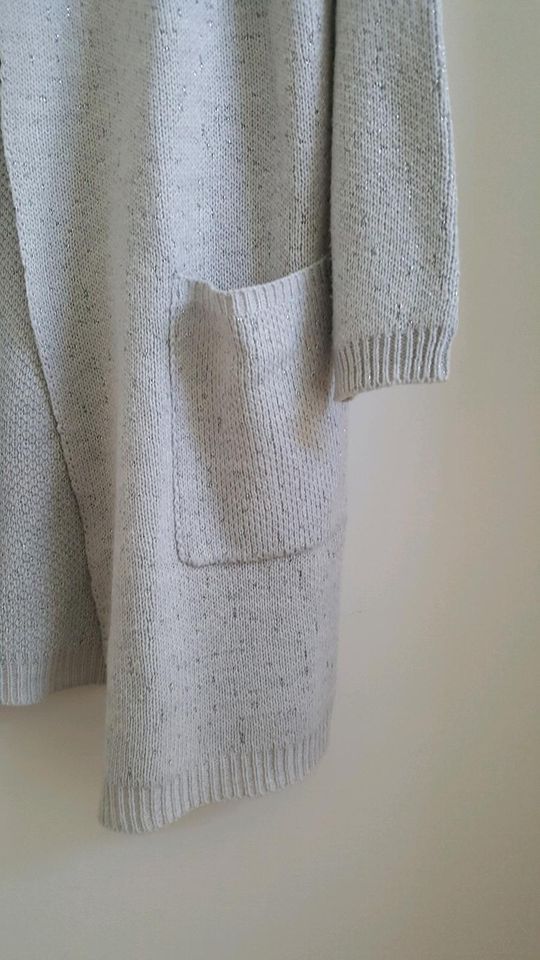 Strickjacke Cardigan Strick - Grau Silber - M 38 L 40 - Janina in Zeitz