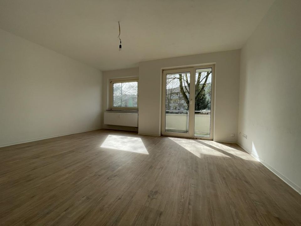 Nie wieder Treppen steigen! Schicke 3-Zimmer-Wohnung mit neuem Laminat und Balkon in Ahlen in Ahlen