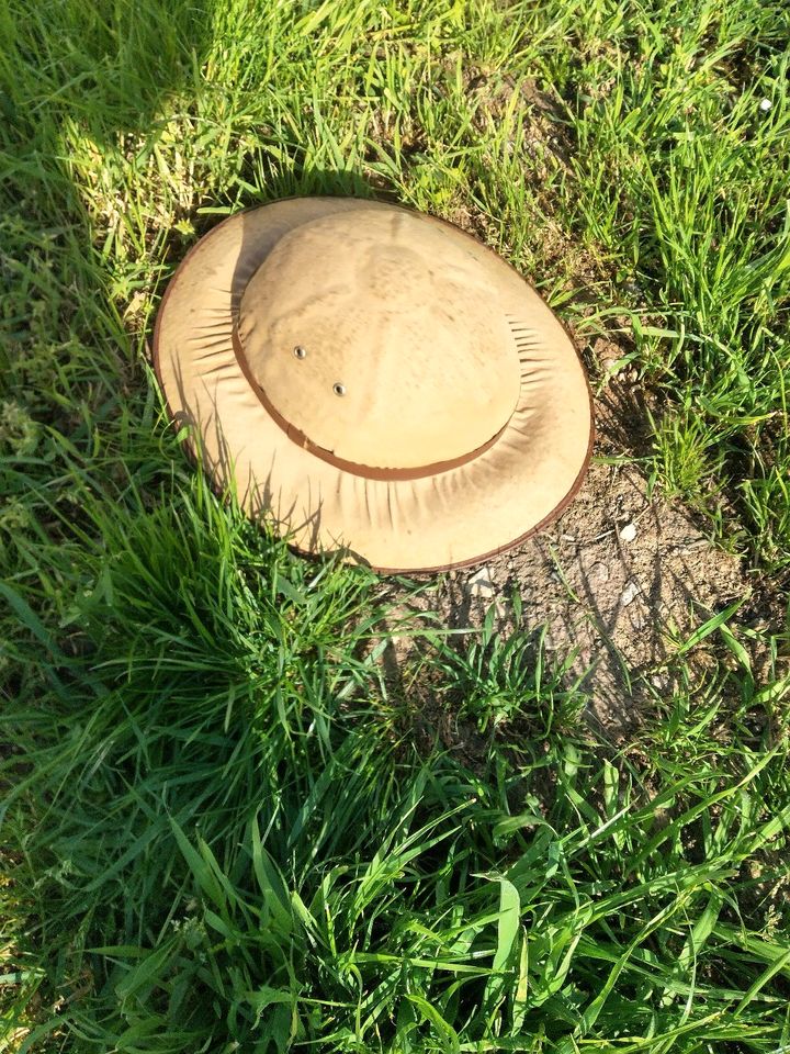 Helm tropen  französischer in Saarbrücken