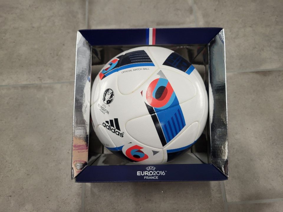 Adidas BEAU JEU Offical Match Bal EM 2016 Frankreich Gr. 5 - NEU in  Baden-Württemberg - Bad Waldsee | eBay Kleinanzeigen ist jetzt Kleinanzeigen