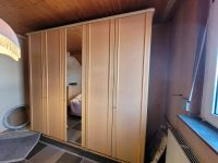 Komplettes Schlafzimmer mit Bett, Kleiderschrank und Kommode Nordrhein-Westfalen - Elsdorf Vorschau