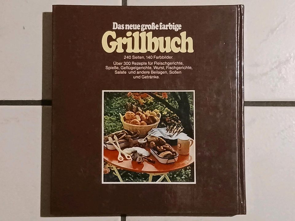 Drei Bücher mit dem Thema "GRILLEN" in Edewecht