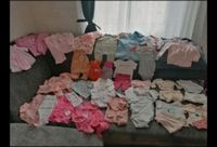 Kleidung Paket Baby Bekleidung Sachen wie neu  Gr 50-68 Friedrichshain-Kreuzberg - Kreuzberg Vorschau