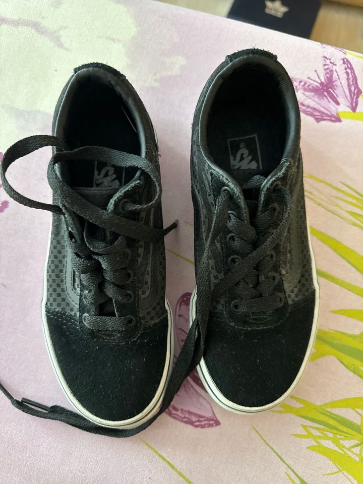 Schwarze Kinder Schuhe von Vans in Bremen