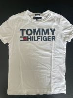 Shirt weiss von Thommy Hilfiger Größe 128 Baden-Württemberg - Aalen Vorschau