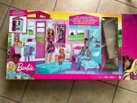 Barbie tragbares Haus mit viel Zubehör Baden-Württemberg - Ulm Vorschau