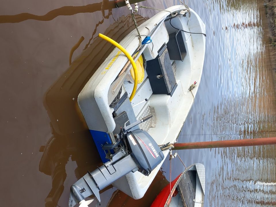 Angelboot, Pioner 15 ,25 Ps Yamaha und passender "Marlin" Trailer in Jemgum