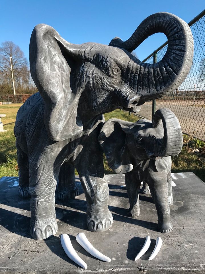 ‼️XL 120kg Elefant Elephant Elefantengruppe Elefanten Steinguss‼️ in Magdeburg