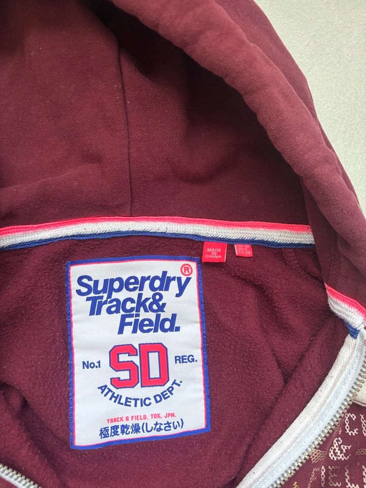 Superdry Sweatjacke Strickjacke rot dunkelrot M 38 in Wolfsburg