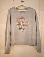 Stradivarius Sweatshirt mit Aufdruck Pullover - L grau Brandenburg - Bernau Vorschau