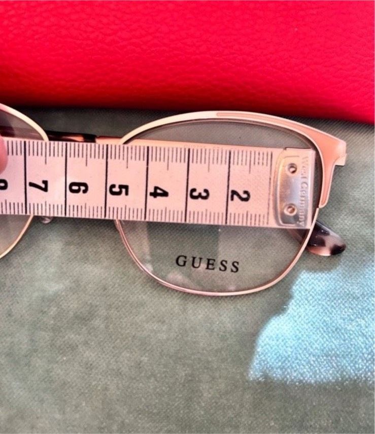 Guess Damen Brille  Rosé Gold mit Lachs Farbe Neu in Koblenz