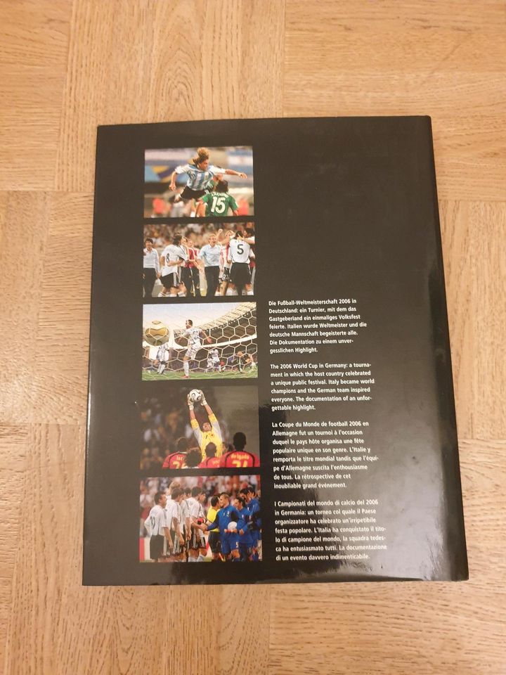 WM 2006 Buch, World Cup Germany, viele Bilder in Stuttgart