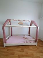Kinderbett, Hausbett 70x140 mit Lattenrost+Matratze & 4 Laken Pankow - Prenzlauer Berg Vorschau