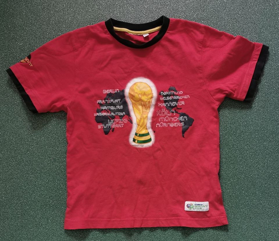 Kinder-T-Shirt Gr. 102 mit Werbung Fußball-WM 2006 in Zühlen (b Neuruppin)