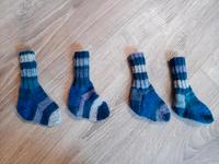 Wollsocken gestrickt Baby Zwillinge 9cm handmade NEU Rheinland-Pfalz - Kyllburg Vorschau
