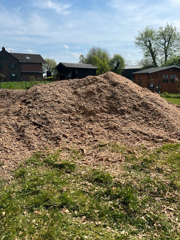 Rindenmulch zu verschenken in Korschenbroich