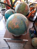 Globen 4 Stück Vintage 3 mit Beleuchtung Aachen - Aachen-Haaren Vorschau