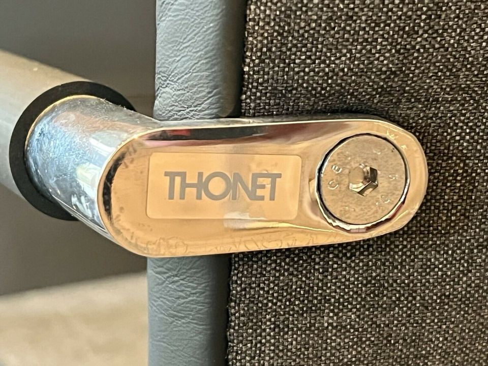 Thonet S 55 Stuhl Freischwinger grau in Recke