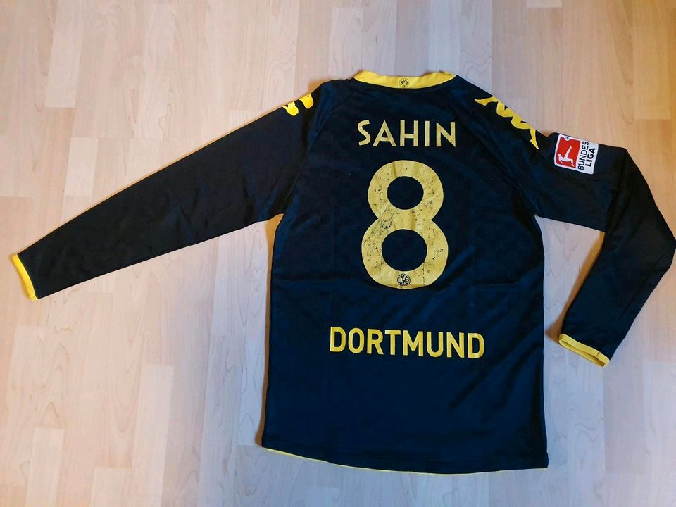 BVB Dortmund Trikot (von Sahin handsigniert!) in Magstadt