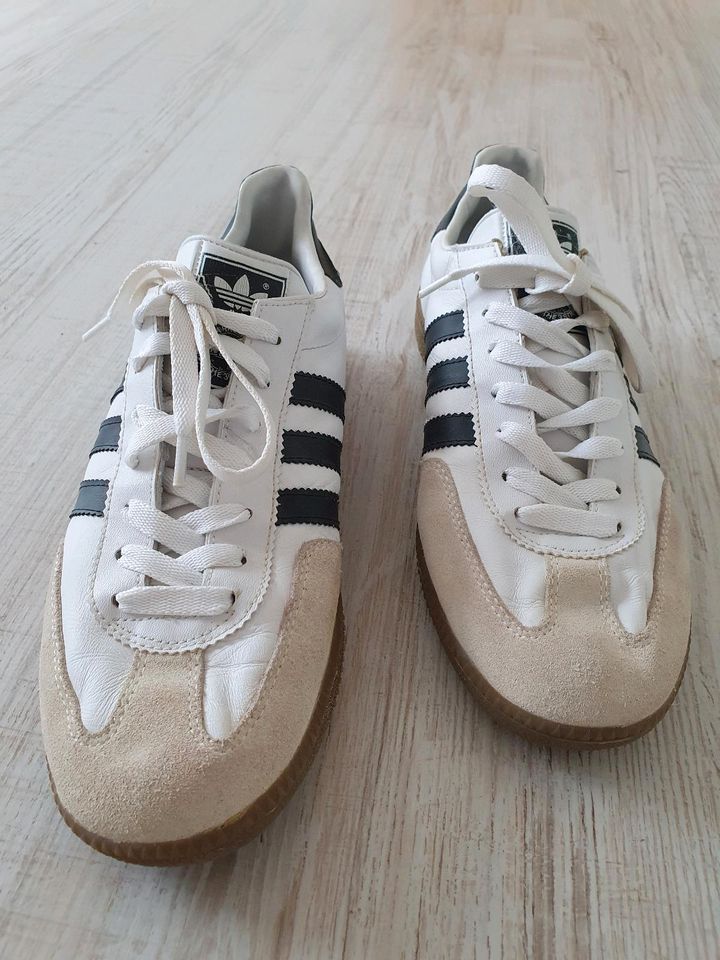 Adidas Universal Retro rar Gr.43 1/3 old school # Top Zustand! in  Schleswig-Holstein - Schwedeneck | eBay Kleinanzeigen ist jetzt  Kleinanzeigen