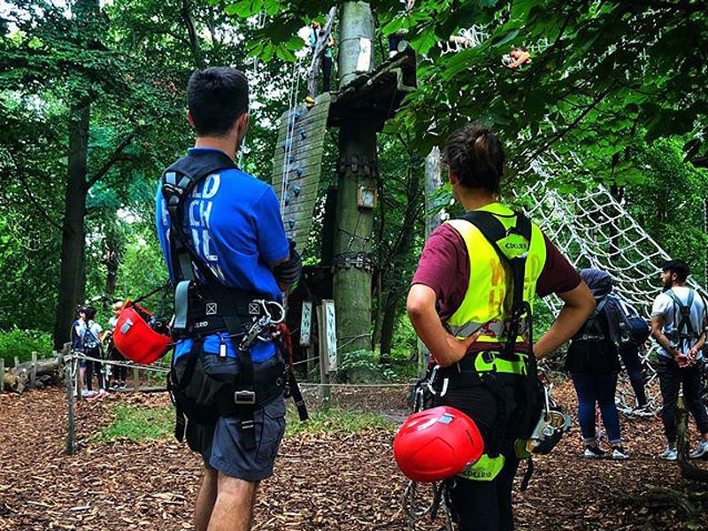 Erlebnispädagoge (Teambuilding) und Betreuer (m/w/d) Kletterpark in Berlin