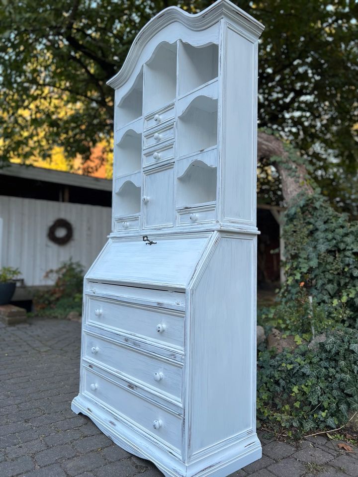 Shabby chic Schrank Kommode Antik Sekretär Landhaus in Winsen (Luhe)