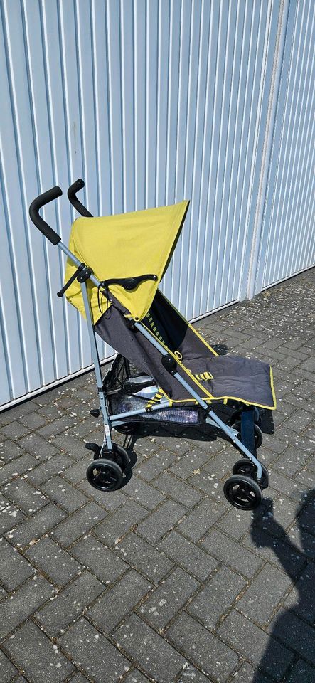 *TOP* schöner Buggy inkl. Regenschutz, klappbar und verstellbar in Hannover