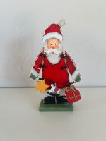 Weihnachtsmannfigur aus Holz / Holzfigur Weihnachtsdeko Nikolaus Hessen - Hanau Vorschau