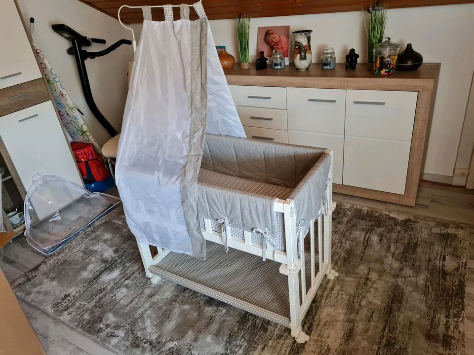 Babybett mit Matratze Echtholz-Buche in Bad Wimpfen