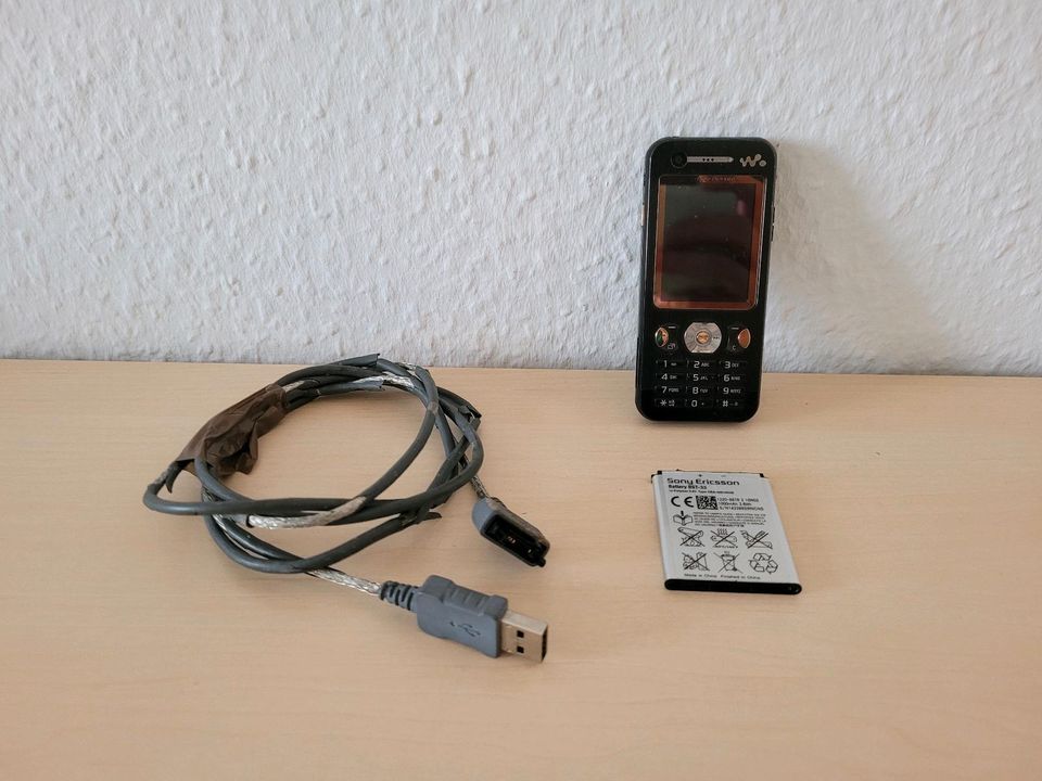 Sony Ericsson W890i Handy Telefon Smartphone Gerät Ladekabel Son in Berlin