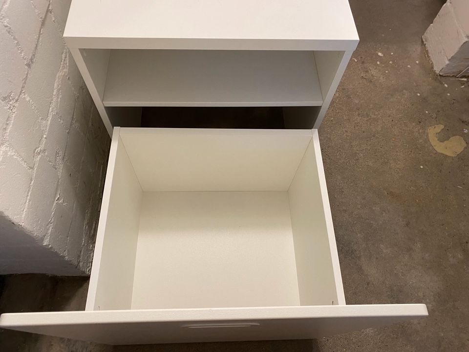 2in1 Rollbox-Schrank/Kindertisch v. IKEA in weiß in Elmshorn