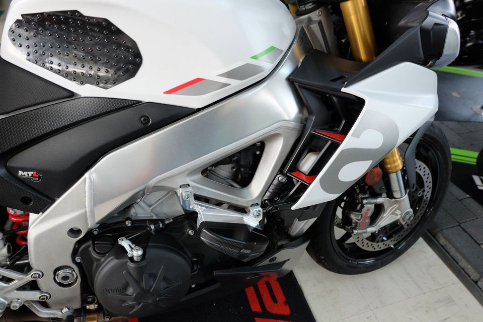 Aprilia Tuono V4 in Löhne