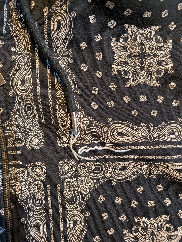 Oversized Karl Kani Hoodie mit paisley Muster in Erding