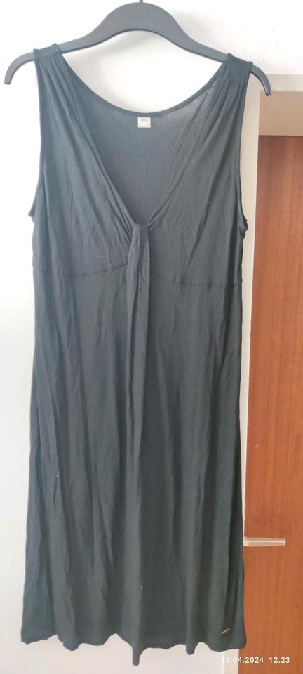 Kleid ärmellos schwarz s. Oliver Gr. 40 Viskose in Hanau