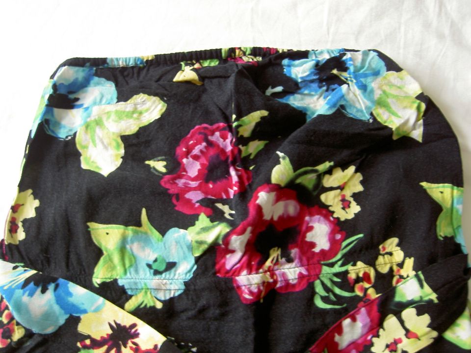 Bandeau-Kleid, H&M, Gr. 34, schwarz-Blumen, selten getragen in Tittling