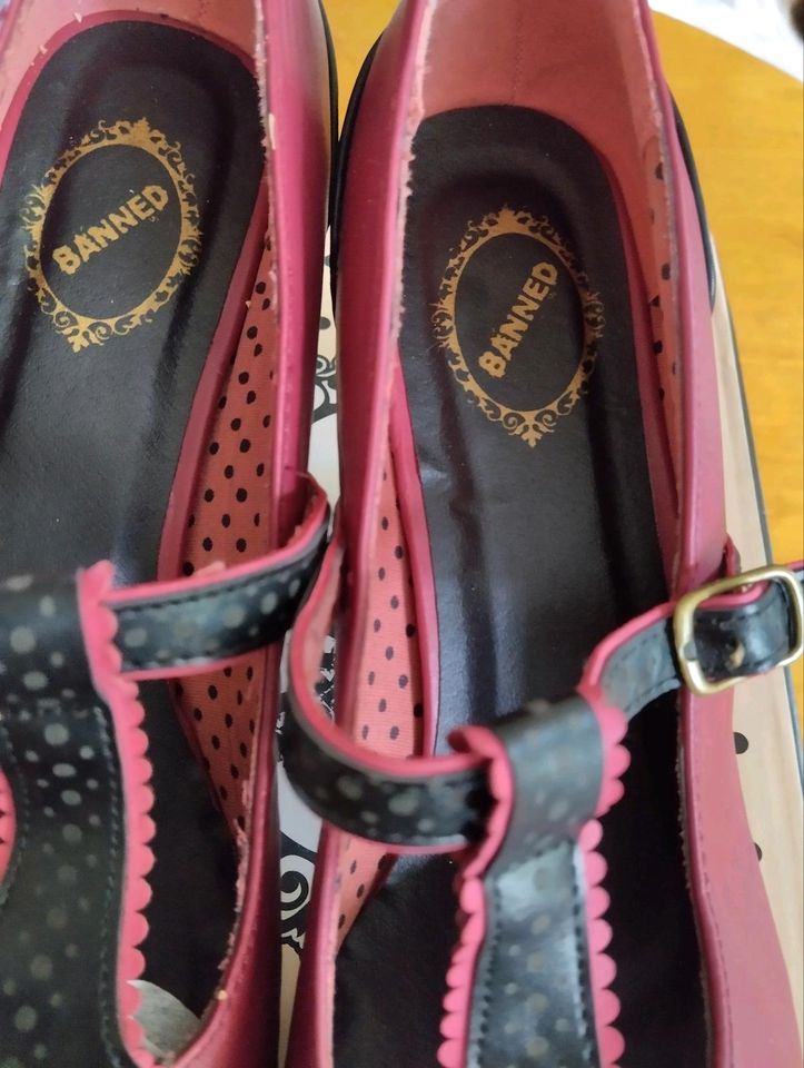 Damen Schuhe Pumps Banned neu 41  Bordeaux -schwarz in Ansbach