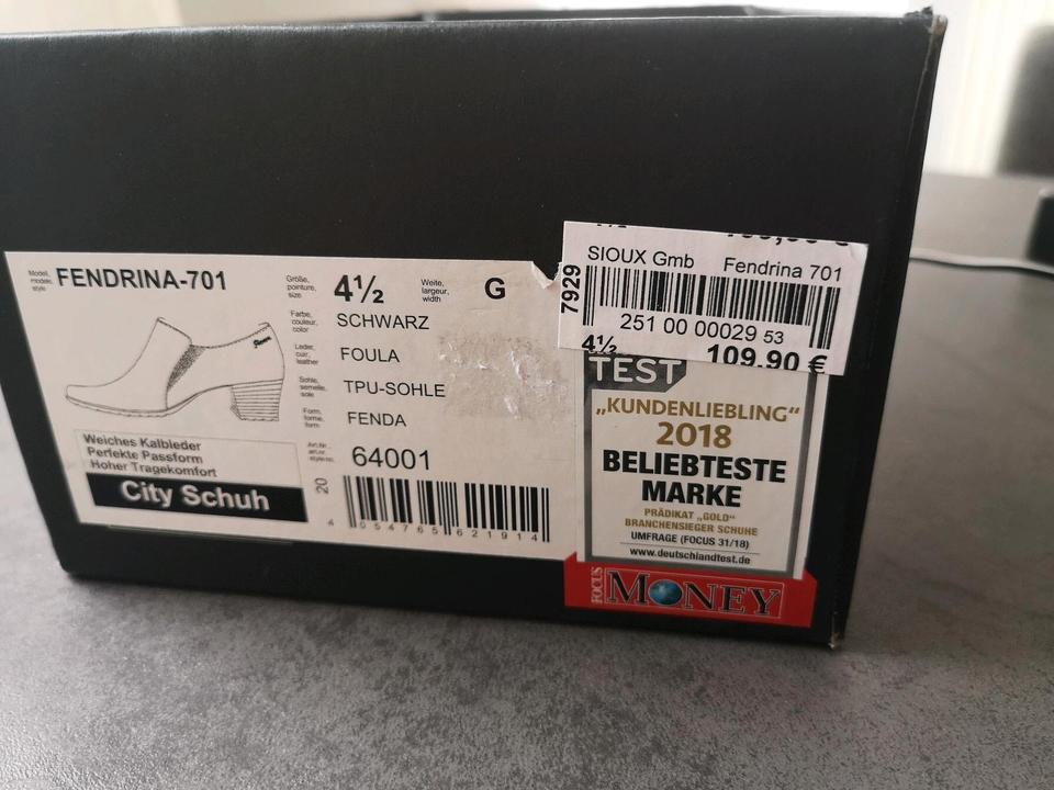 Halbschuhe, Marke Sioux,  Uniform Schuhe Flugbegleiter in Windhagen