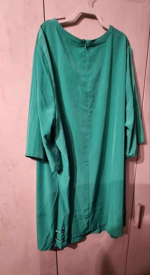 Kleid oder Longbluse in grün in Nürnberg (Mittelfr)