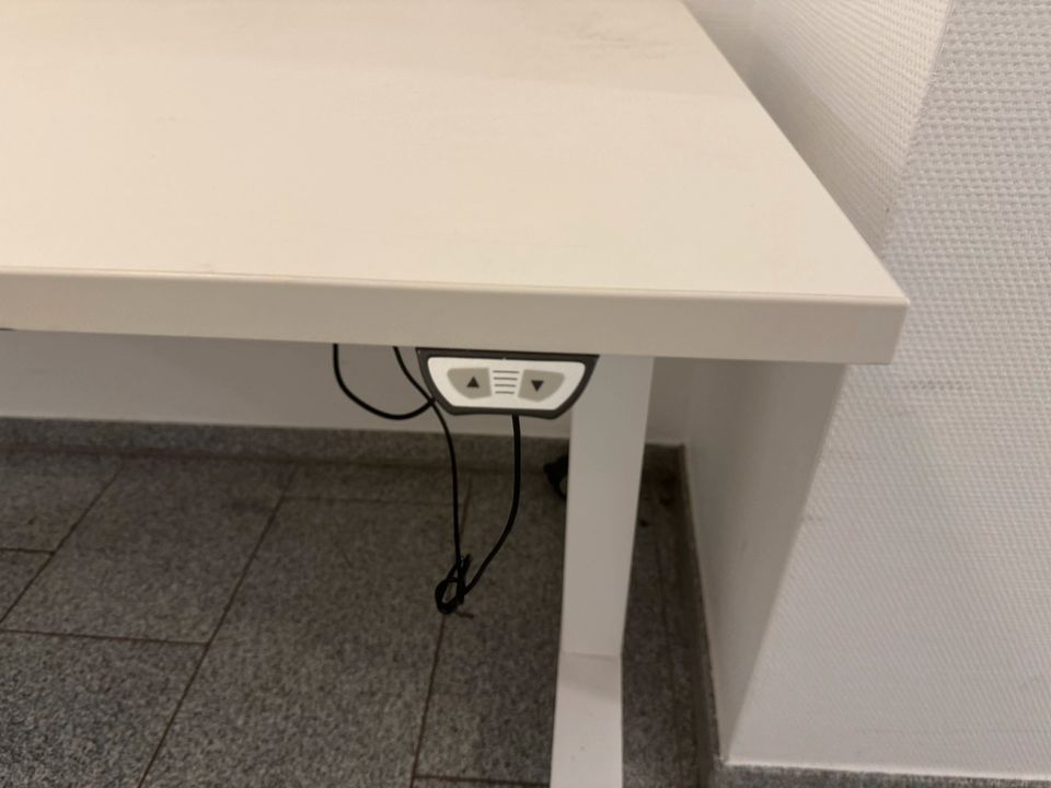 Höhenverstellbarer Schreibtisch 160x80 in Bonn