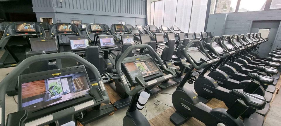 Technogym Excite 1000 Upright-Bike mit Unity 3-Console in Detmold