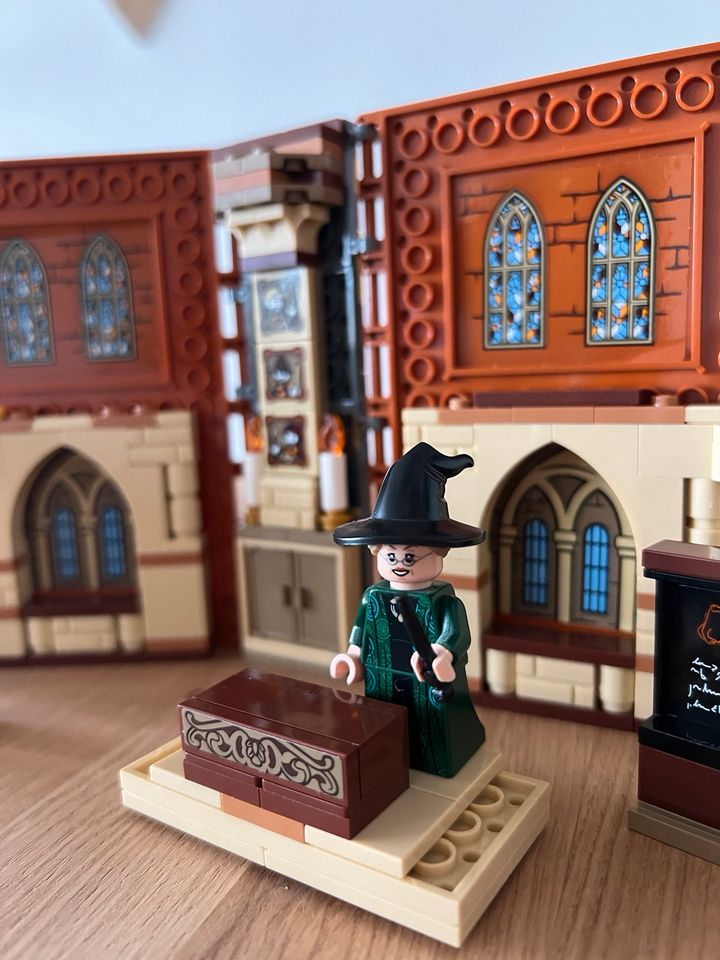 Lego Harry Potter Hogwarts Verwandlungsunterricht (Buchform) in Hüttlingen