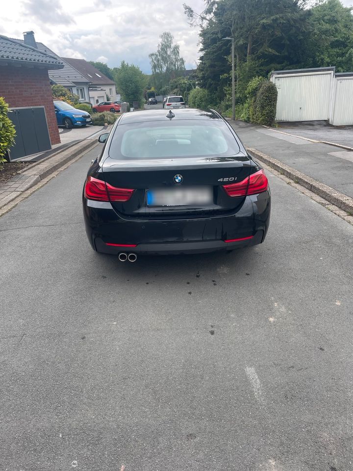 BMW 420 4er BMW F36 M Sportpaket schwarz in Dortmund