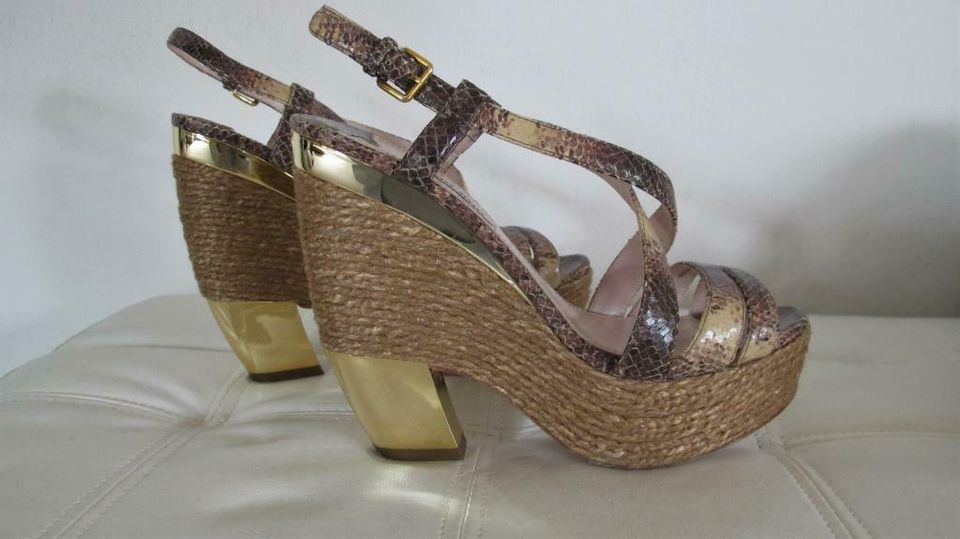 Hammer MIU MIU Wedges / Plateau Sandaletten Gr. 37 TOP NP 800,-€ in Starnberg