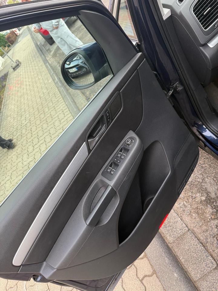 VW Sharan in Top-Zustand – TÜV frisch, Kupplung neu, Panoramadach in Siegen