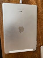 iPad AIR in SILBER aus 2014 WIFI+Cellular 32 GB München - Schwabing-Freimann Vorschau