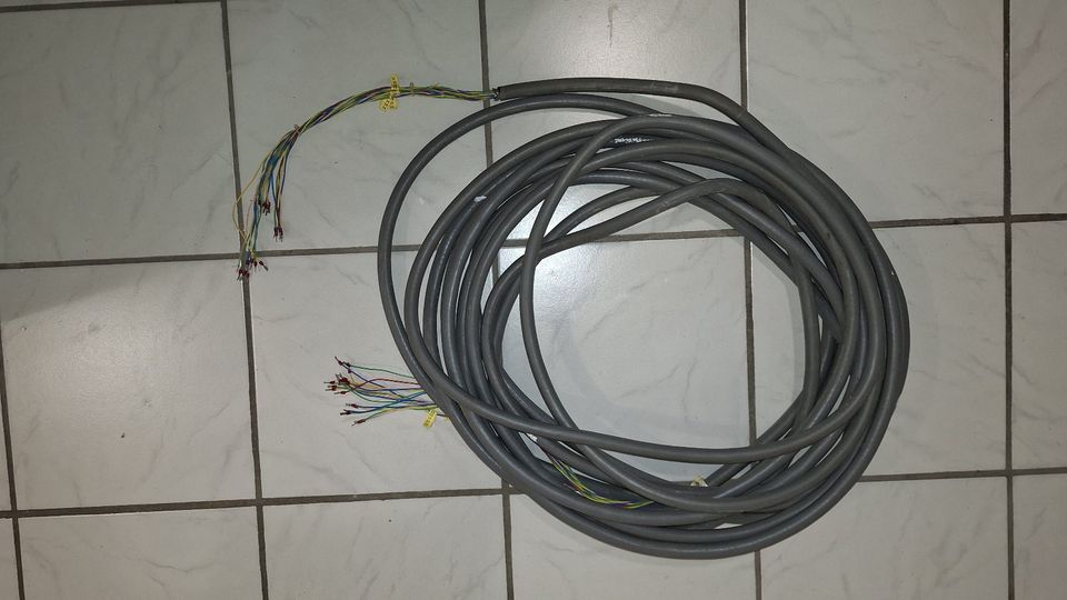 Kabel, Steuerkabel 20-adrig, ca. 18 bis 20m in Eschweiler