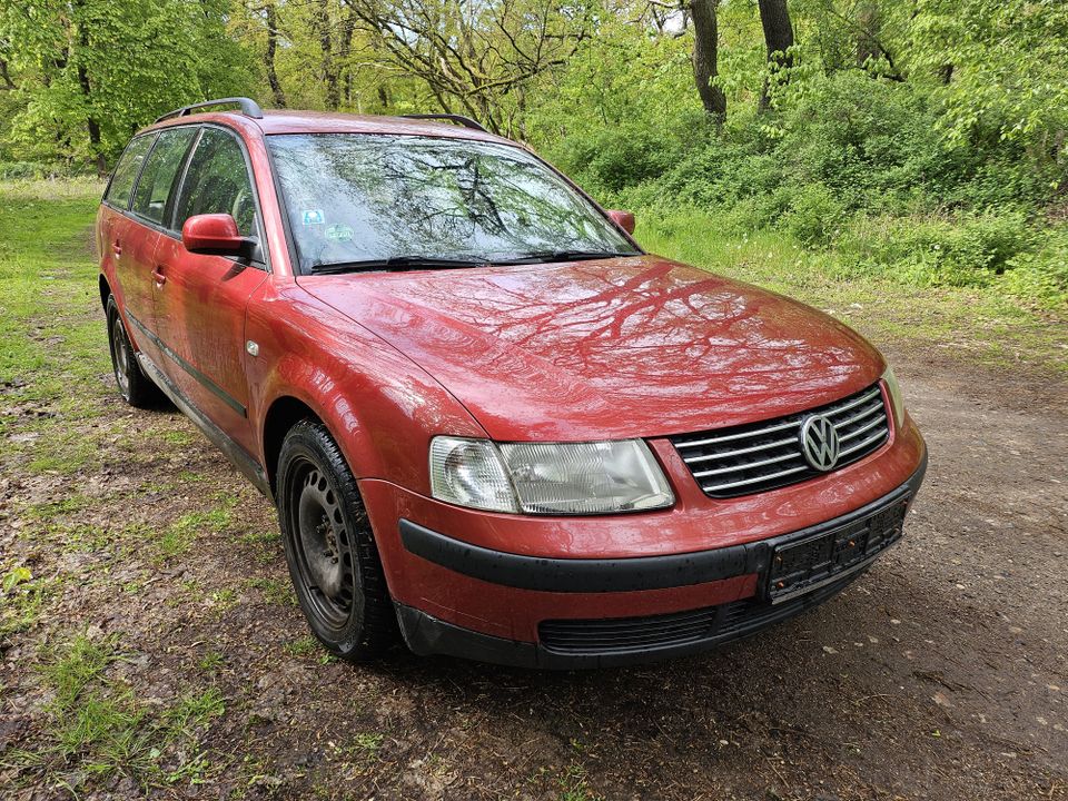 Volkswagen Passat Variant 1.8 // Klima // Leder // in Potsdam