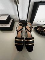 Zara Schuhe schwarz gold 38 Pumps Blockabsatz Nordrhein-Westfalen - Krefeld Vorschau
